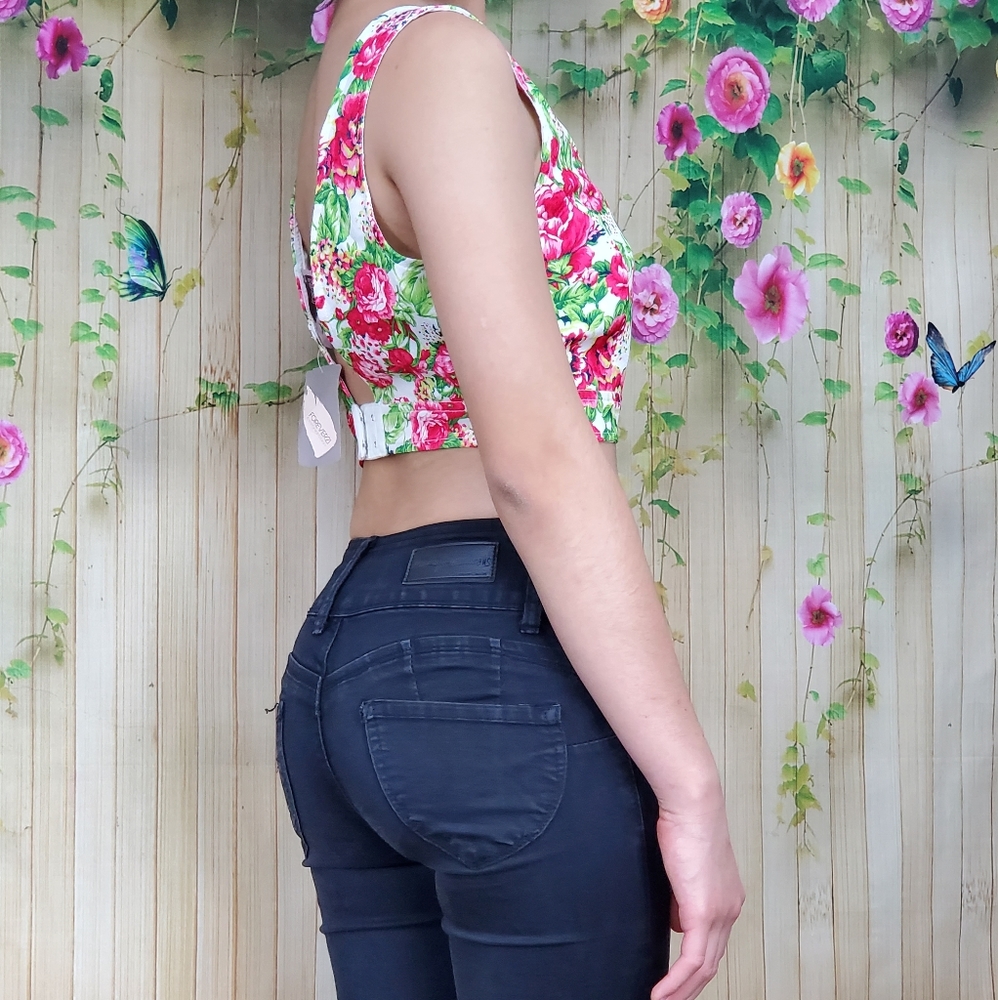 NEW๐ข โฃForever 21 Muscle Crop Top New With Tagโฃ - Picture 4 of 8